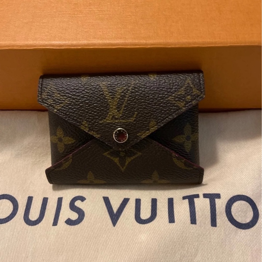 Authentic Louis Vuitton Small Kirigami